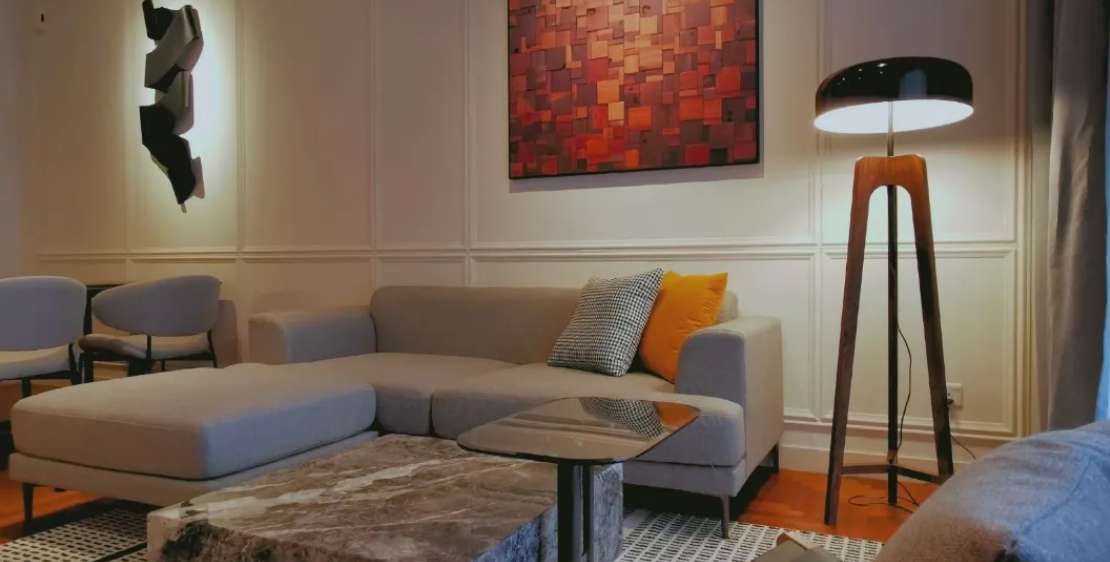 How Much Does It Cost to Live in a Hotel Monthly? 