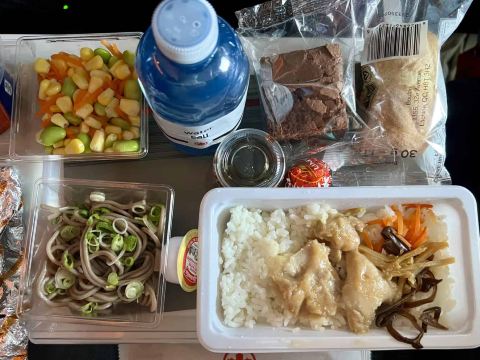 エア・カナダのエコノミークラスの機内食