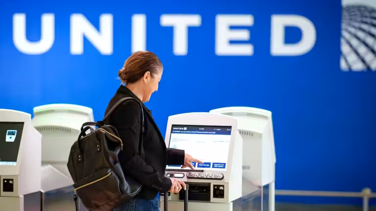 United check-in kiosks