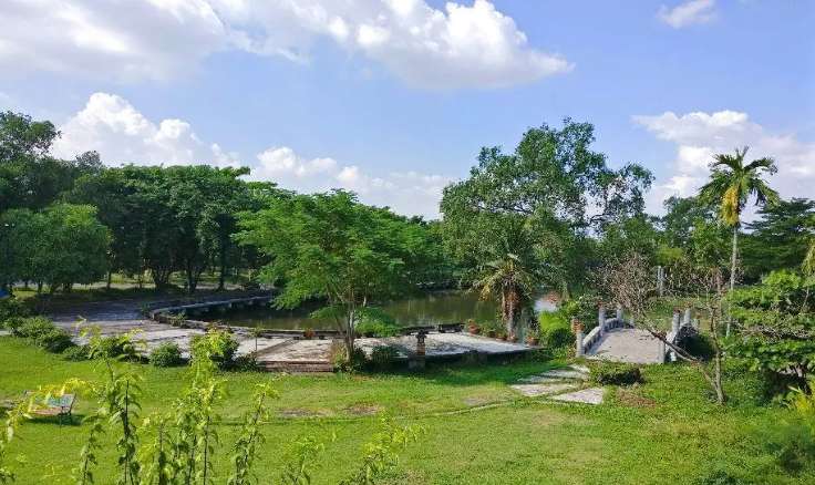Sri Nakhon Khuean Khan Park