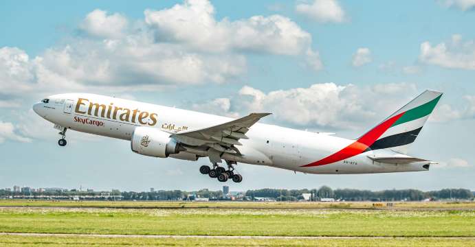 エミレーツ航空の「プレミアムエコノミー」とは?選ばれる3つの理由