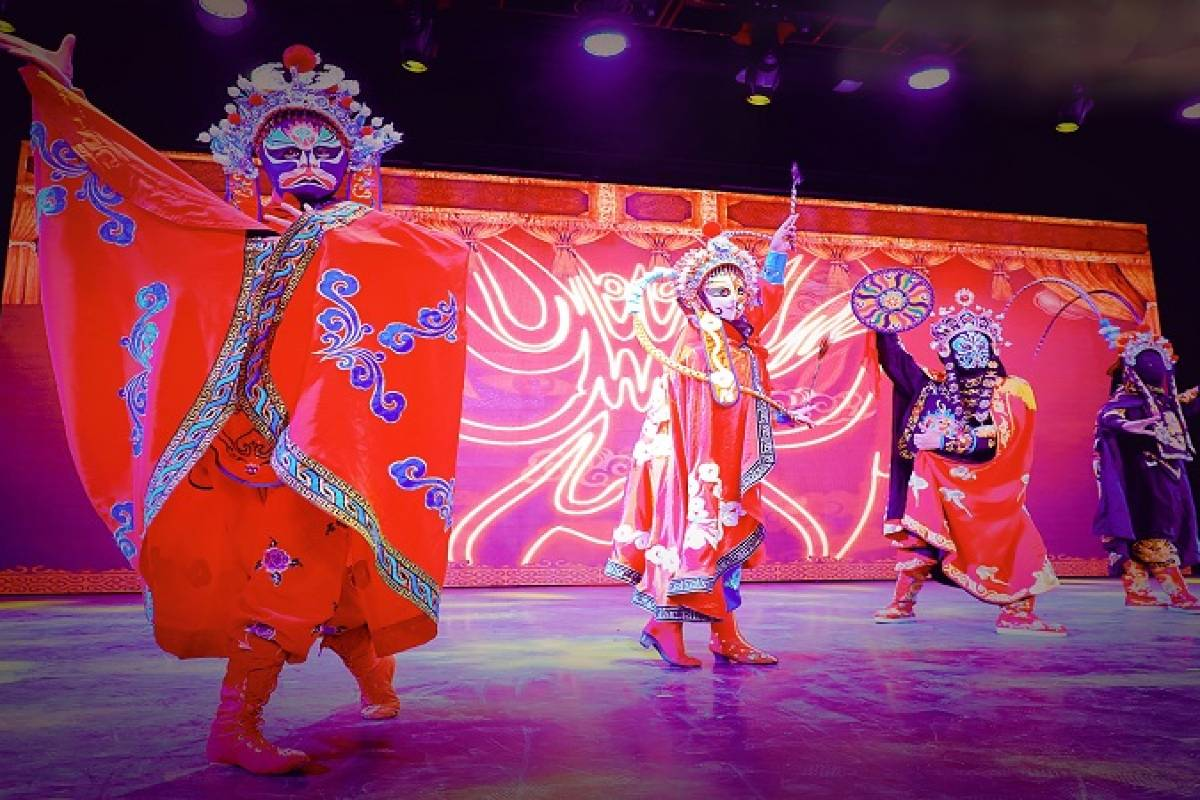 10. Enjoy a Captivating Sichuan Opera Performance