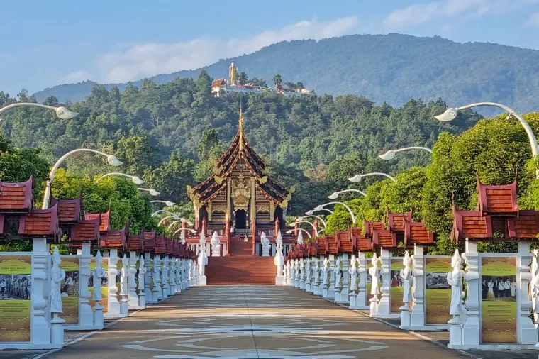 Wat Phrathat Doi Kham