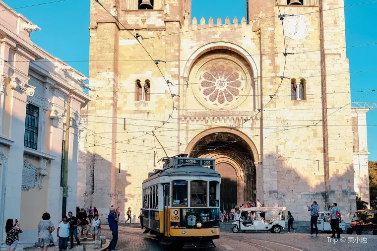ポルトガルのお土産を渡して旅の思い出を共有しよう