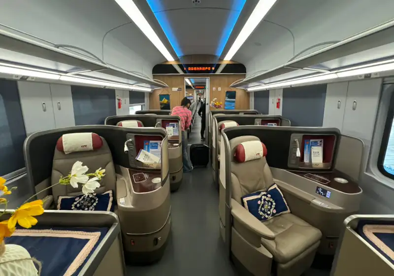China High-Speed Train: Business Class Seats & Amenities