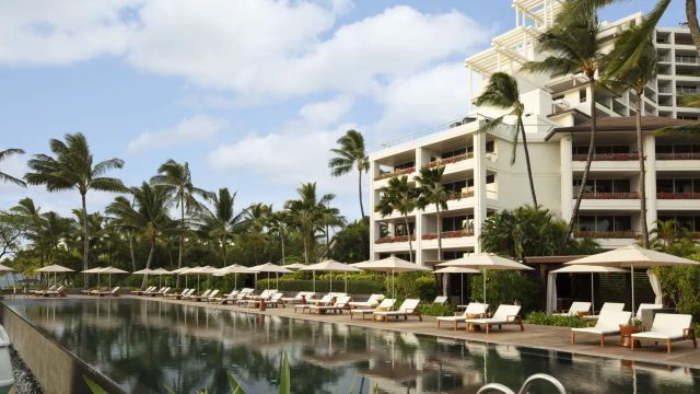 10. フォーシーズンズリゾートオアフアットコオリナ