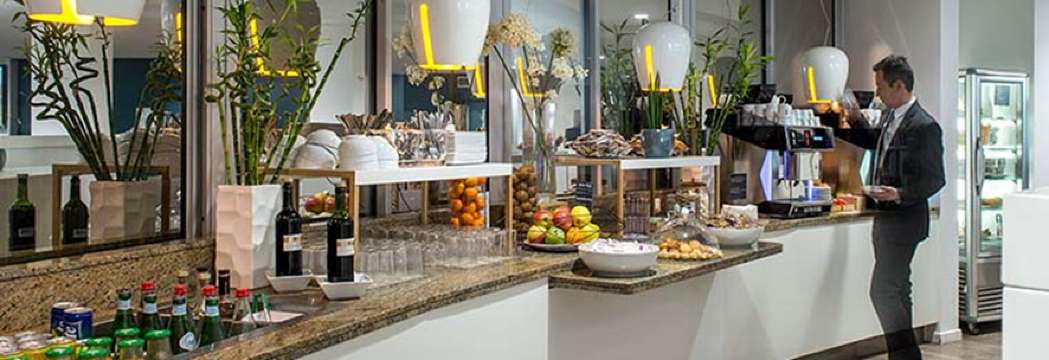 ライブラリーラウンジ（The Library Lounge）