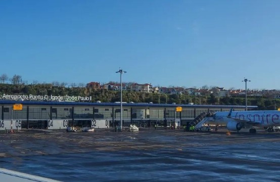 สนามบิน Joao Paulo Ii