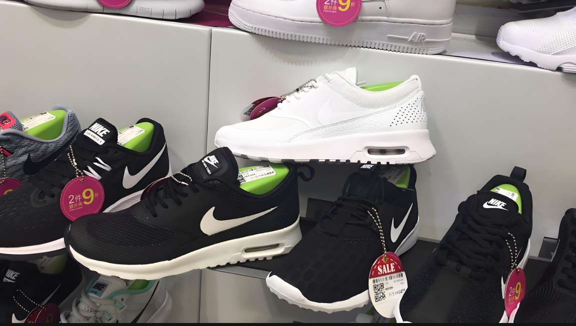 Sneaker