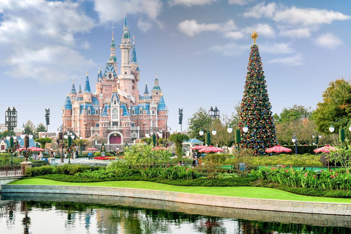 Shanghai Disneyland Castle