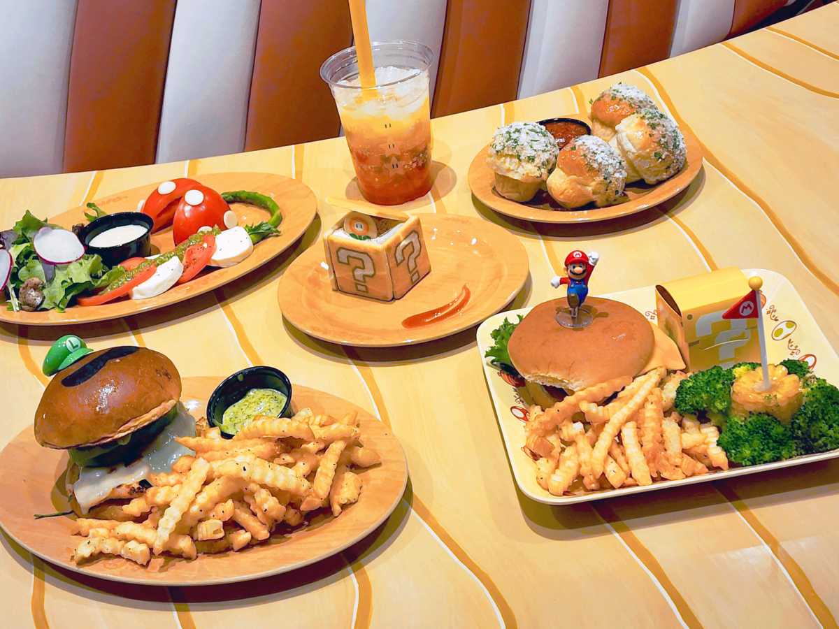 Toadstool Cafe in Super Nintendo World Japan