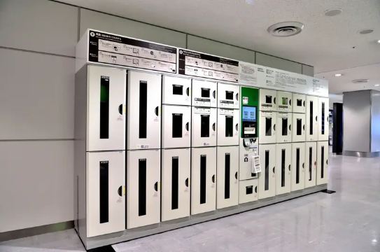 成田機場投幣式行李置物櫃