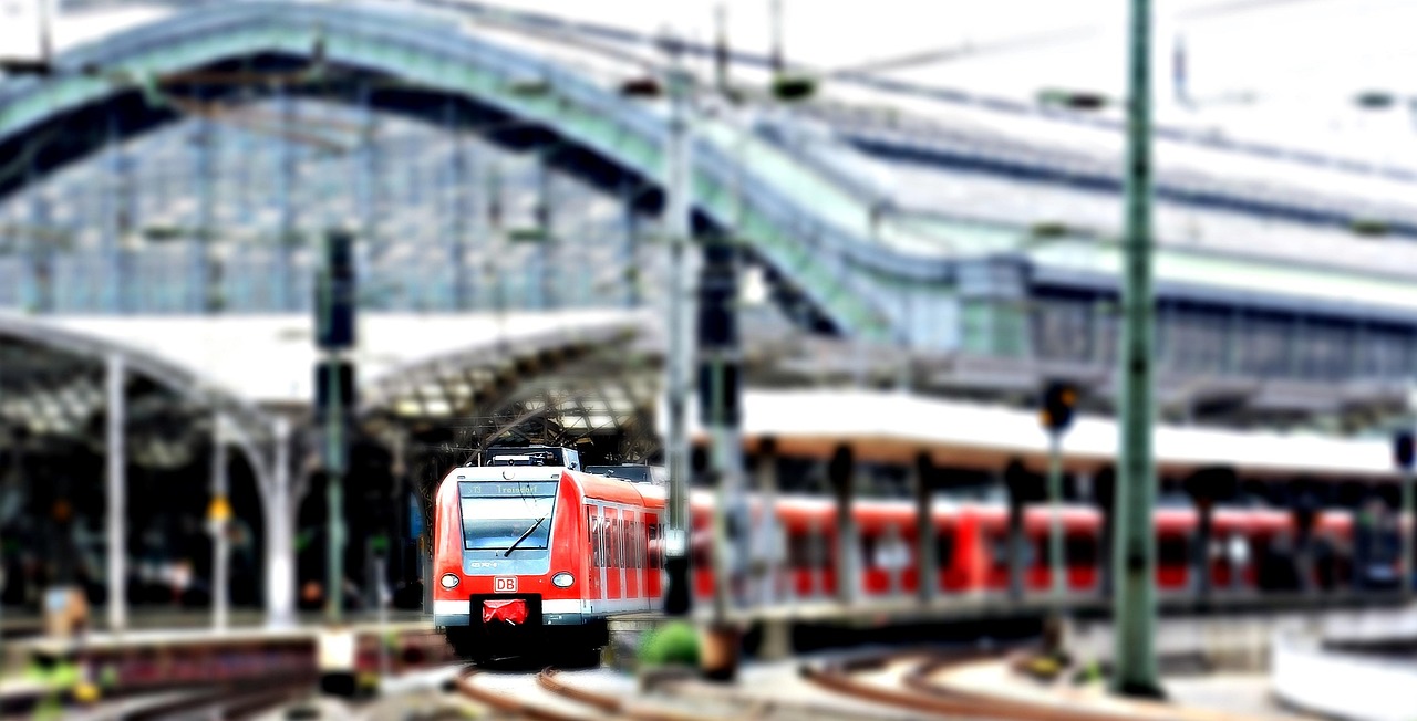 Wann lohnt sich eine BahnCard 100?