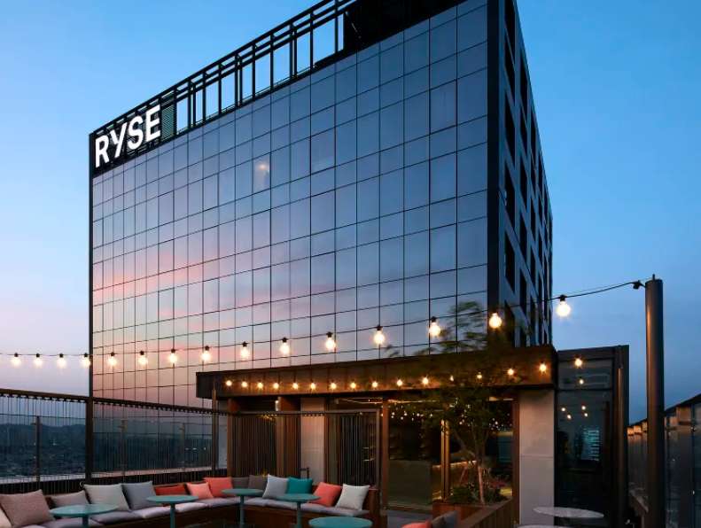 Hotel Age Requirements in South Korea (Seoul, Busan)