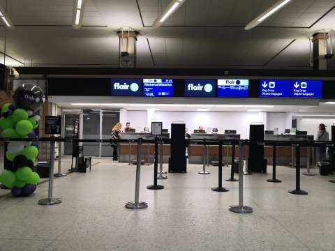 エドモントン空港の乗り継ぎ手順をパターン別に確認