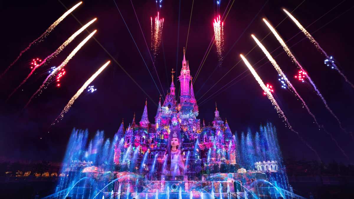 Shanghai Disneyland Fireworks Timing