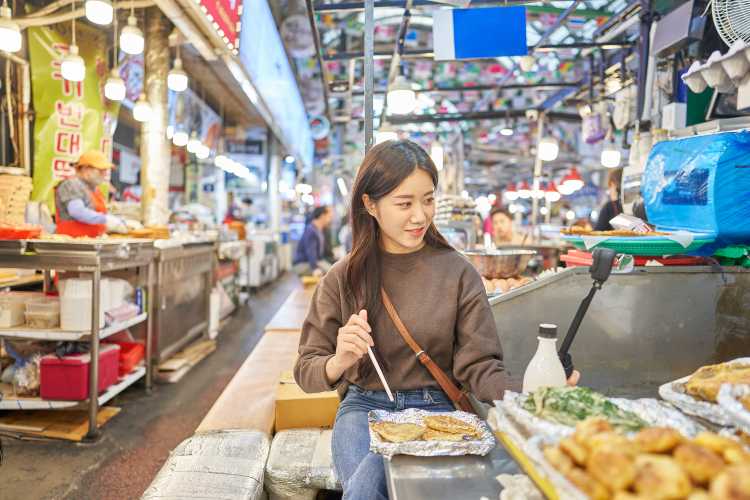 ตลาดกวางแจง