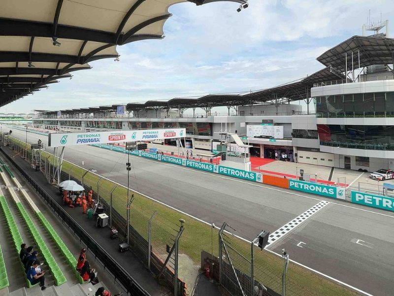 F1 Grandstand