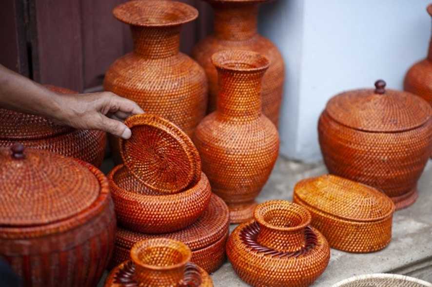 ラタンや竹素材のコースター