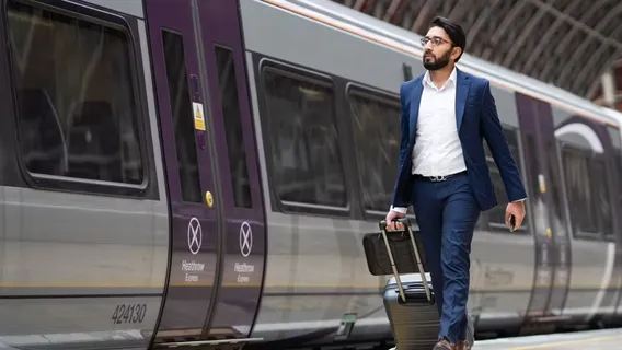 ロンドン市内へ安く移動するなら地下鉄がおすすめ