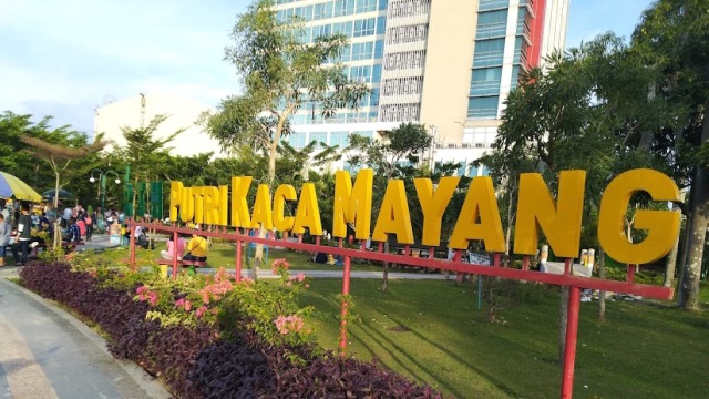 taman kaca mayang