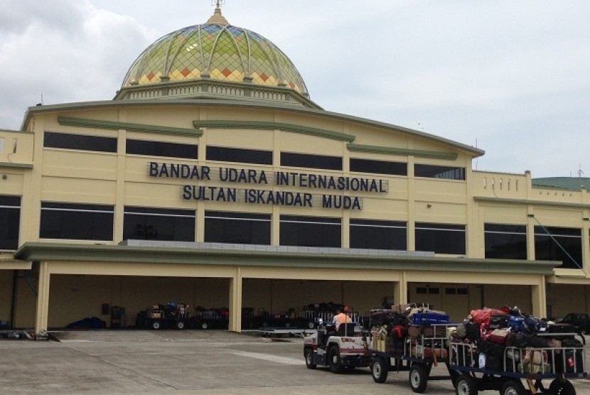 bandar udara internasional sultan iskandar muda