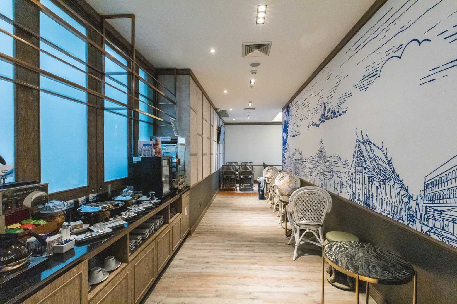 Phuket Airport Lounge