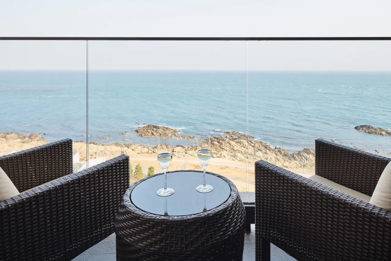 Ananti at Busan Cove Room Balcony