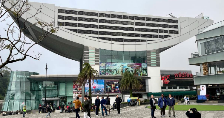 What to Do at The Peak HK: Peak Tower HK