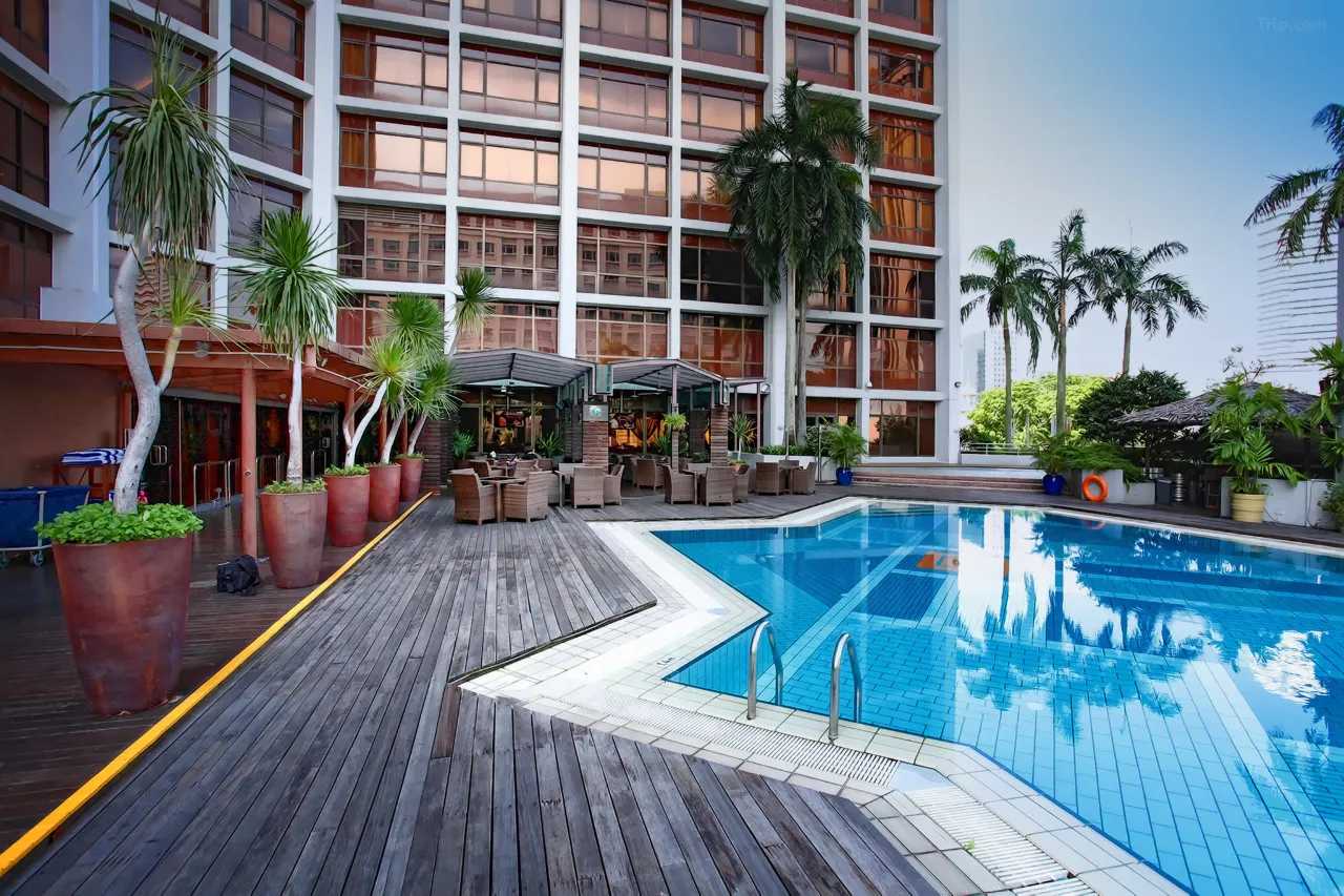Village Hotel Bugis Pool