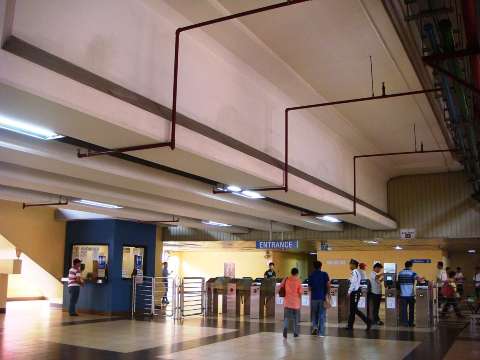 Manila MRT and LRT Fares and Tickets