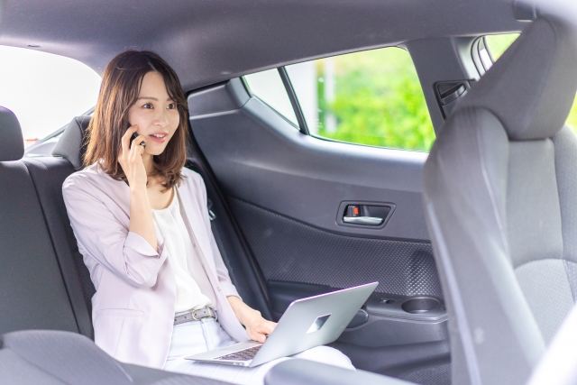 香港空港から市内へ｜Trip.comのチャーター車