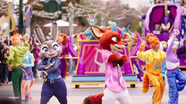 Watch the Parade and Castle Show