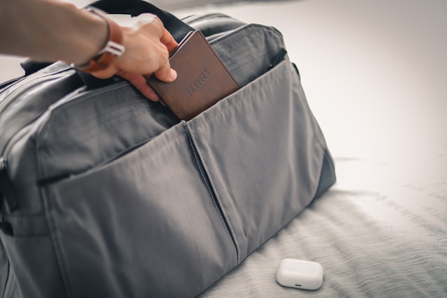 Smart Packing Tips for Your Delta Personal Item