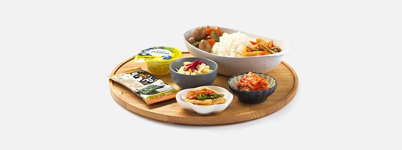 客室乗務員の機内食