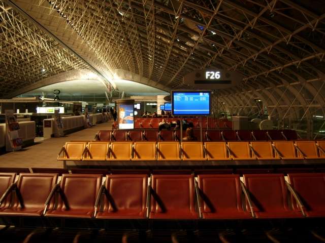 シャルル・ド・ゴール空港での乗り継ぎ時間の過ごし方