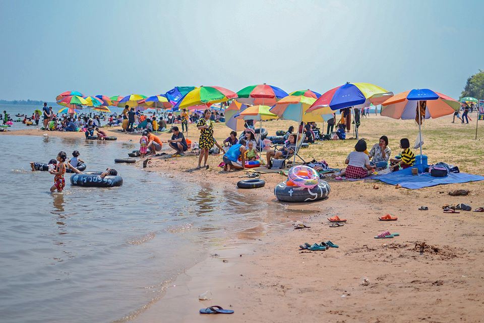 หาดสวนหิน และเขื่อนน้ำอูน