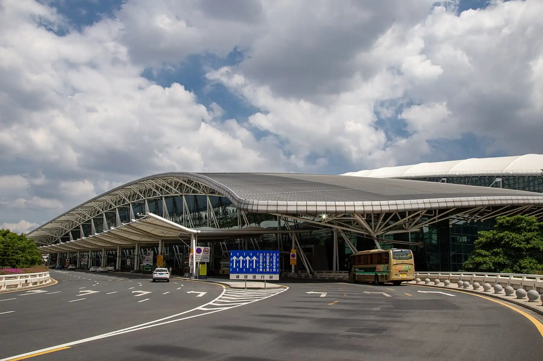 Guangzhou Airport to the City