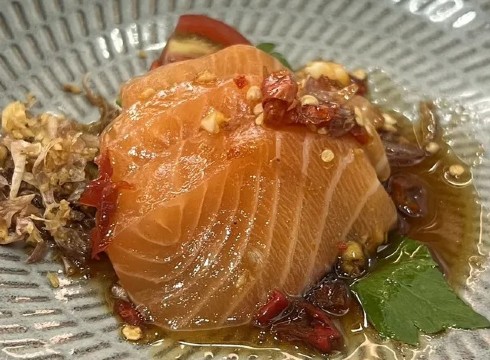 บุฟเฟ่ต์ Copper Beyond | ปลาแซลมอน/กุ้งหมักดิบ