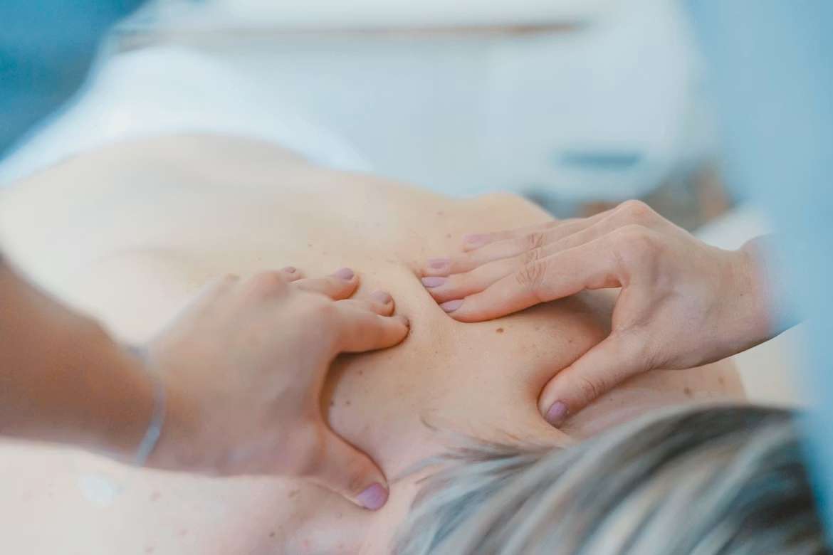 Massage du dos et de la nuque