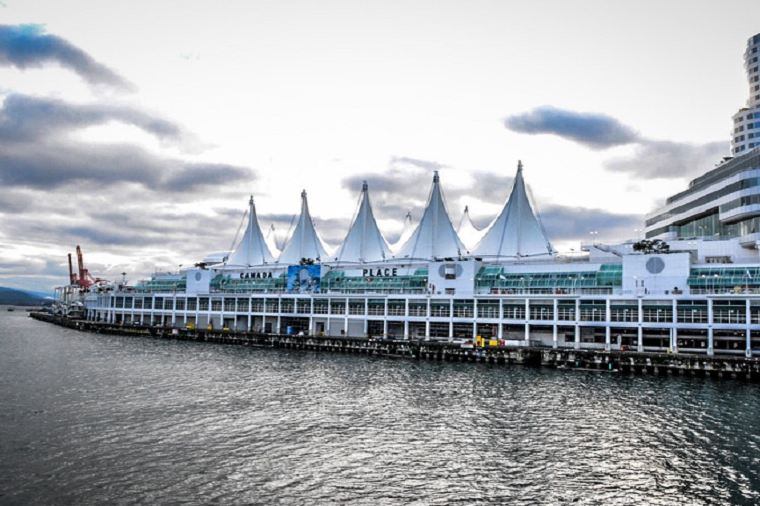Best time to visit Vancouver: Hotels Near Vancouver 