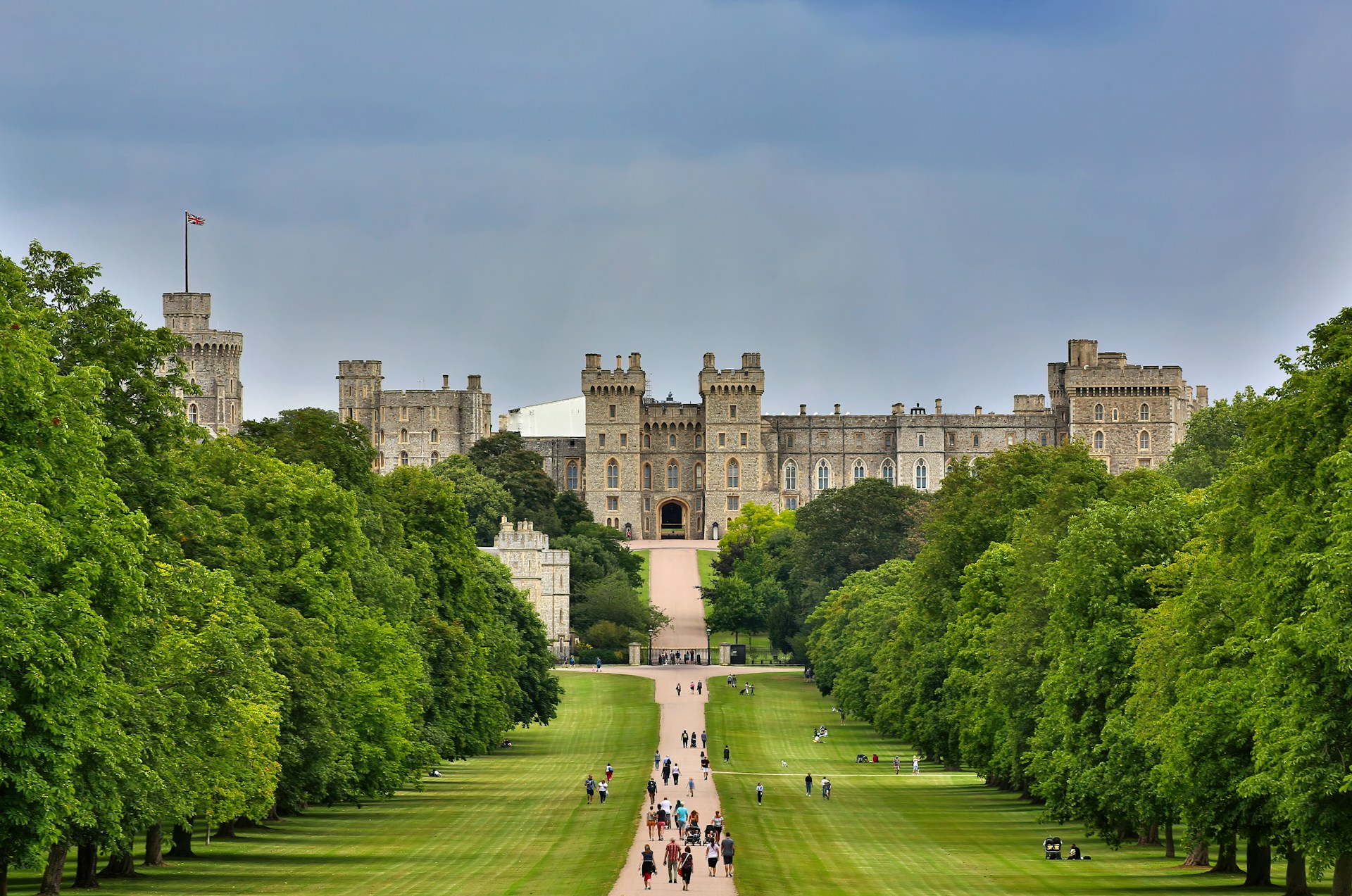 Train from London to Windsor Castle