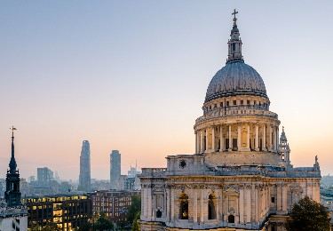 Getting the train to St Paul’s Cathedral: Nearest station and Popular Routes