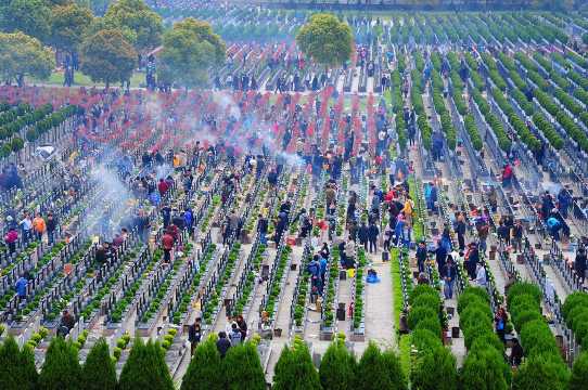 Festival Qingming (5 April 2027)
