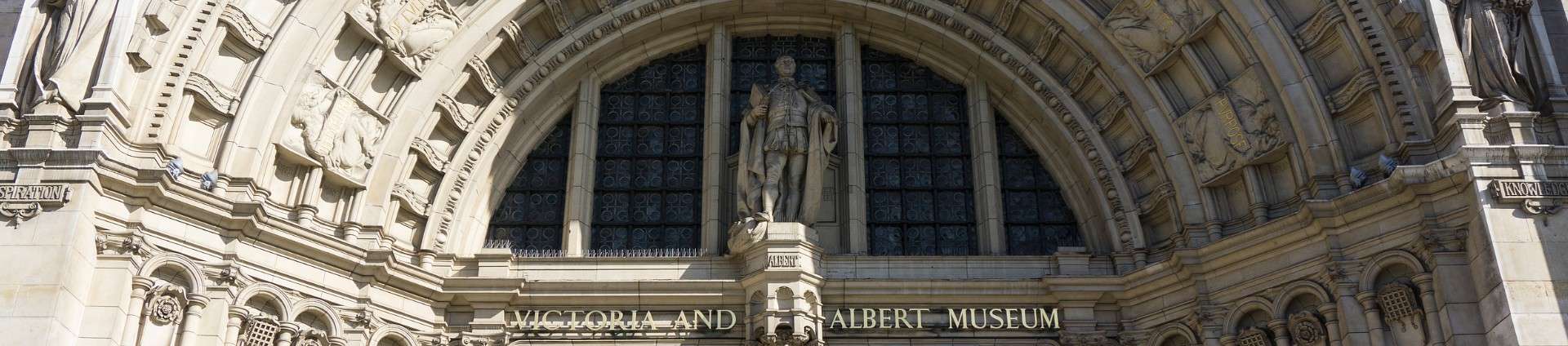 Victoria and Albert Museum by Train: What You Need to Know