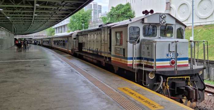 รถไฟ KTM จากสิงคโปร์ไปยะโฮร์บาห์รู