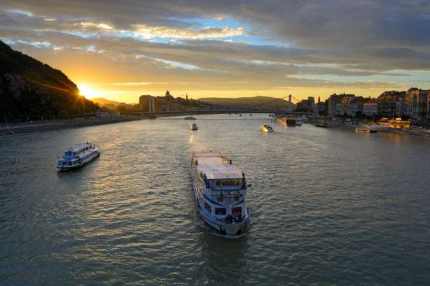 Kapal Sungai Danube