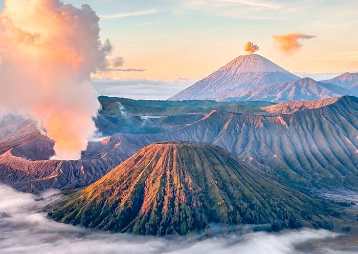 Volcanos Eruption