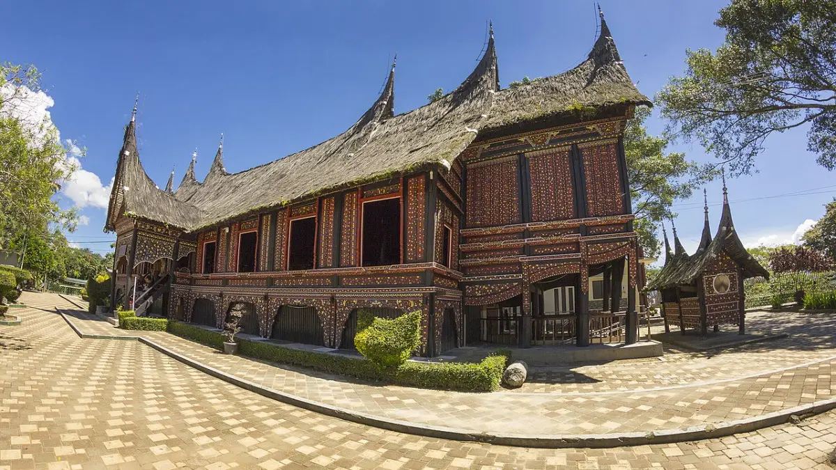 Museum Rumah Adat Baanjuang