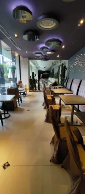 Sparkle Hotel Restauration Photos